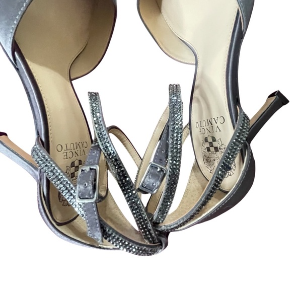 Vince Camuto Ketrinda Size 8.5
Grey Satin - Picture 12 of 16